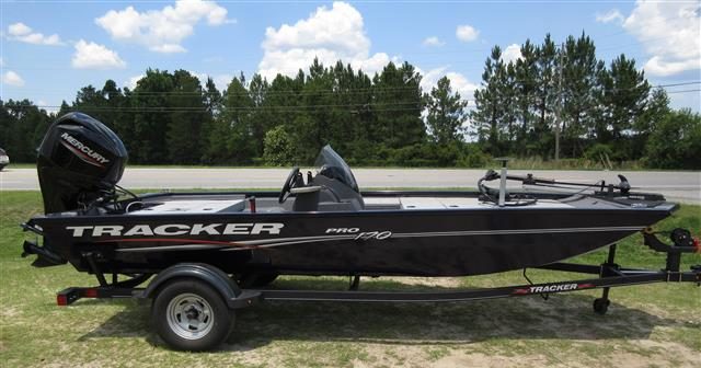 2022 Tracker Pro 170