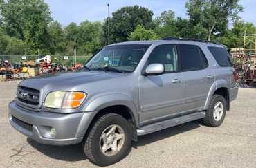 2002 Toyota Sequoia SR5 4WD Sport Utility 4-DR