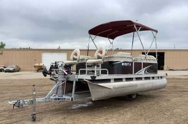 2014 Apex Marine Quest 7516 Pontoon Boat