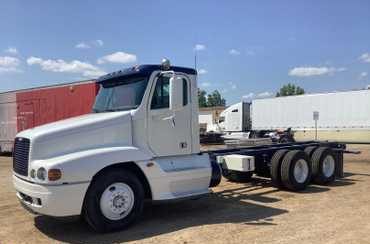 1999 Freightliner Century Class Tandem Axle Cab and Chassis