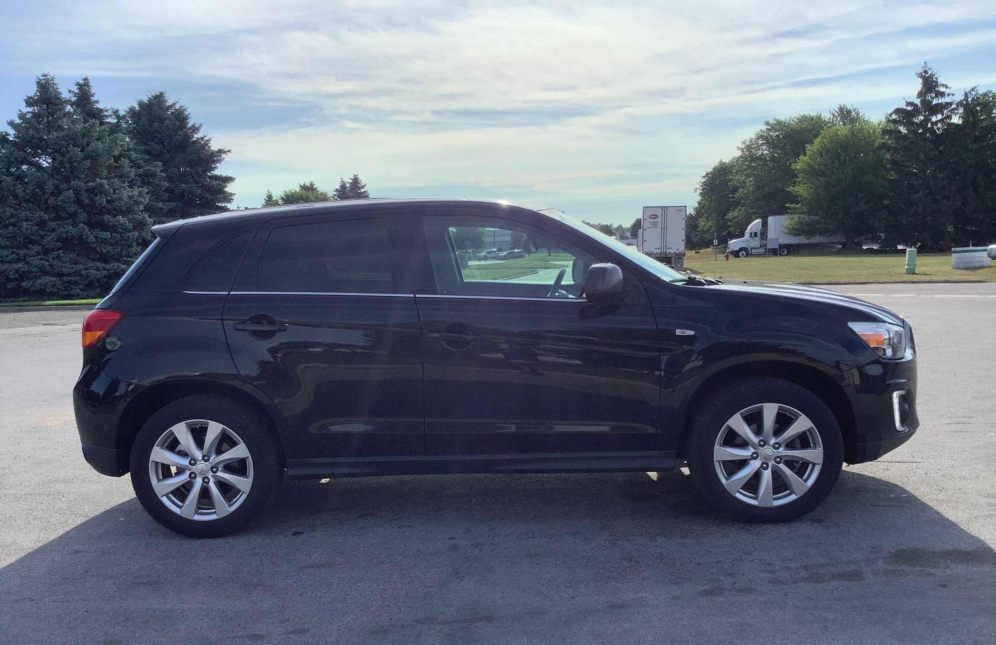 2015 Mitsubishi Outlander Sport SE AWS Sport Utility 4-DR