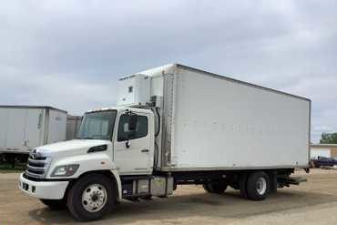 2014 Hino 338 Heated Box Truck