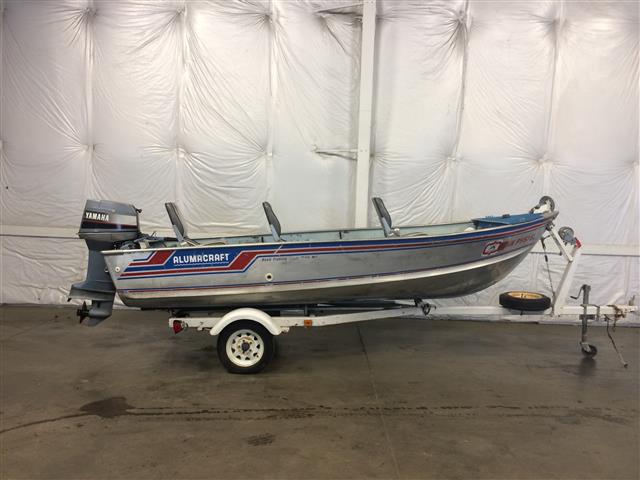 1982 Alumacraft Boat