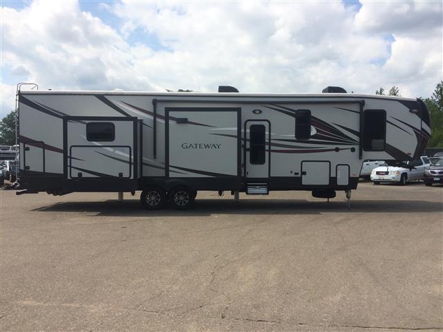 2017 Heartland Gateway 3800RLB