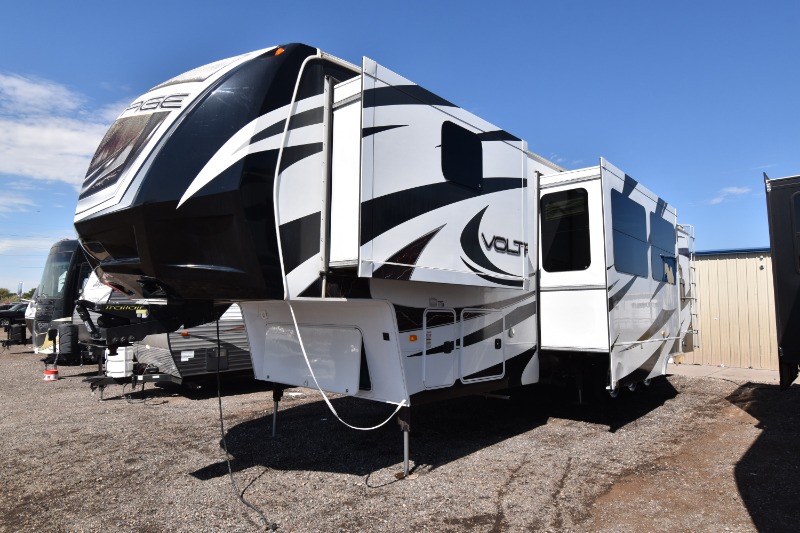 2014 VOLTAGE TOYHAULER M380042' Repo Finder