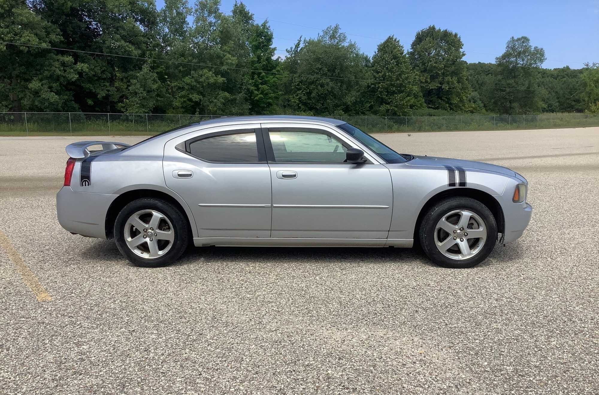 2009 Dodge Charger SXT AWD 4 Door Sedan