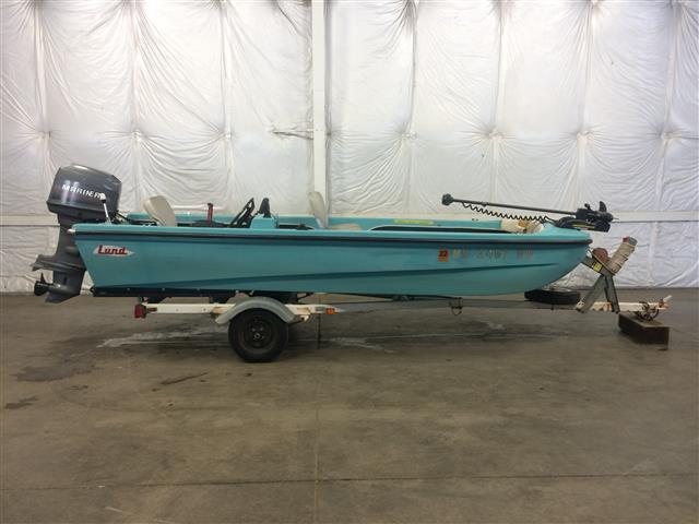 1975 Lund Tri Hull