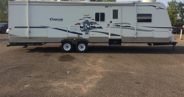 2005 Keystone Cougar 304BHS