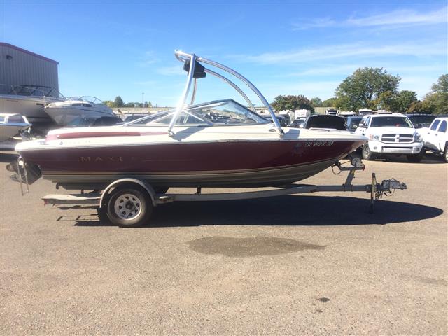 1997 Maxum 1900 SR 10th Anniversary Edition