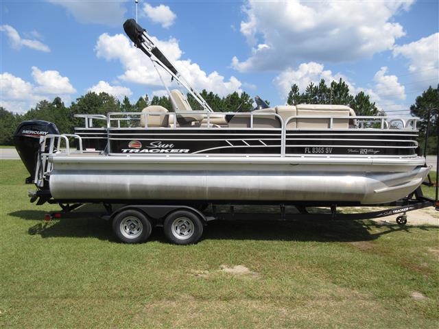 2021 Sun Tracker Fishing Barge 20 DLX