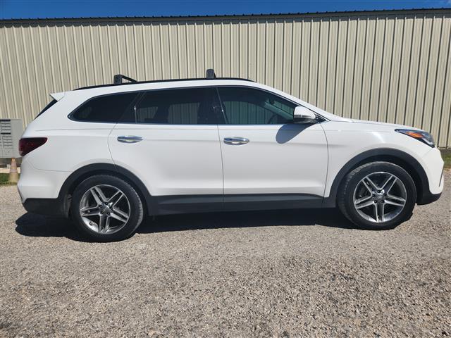 2017 Hyundai Santa Fe Ultimate FWD