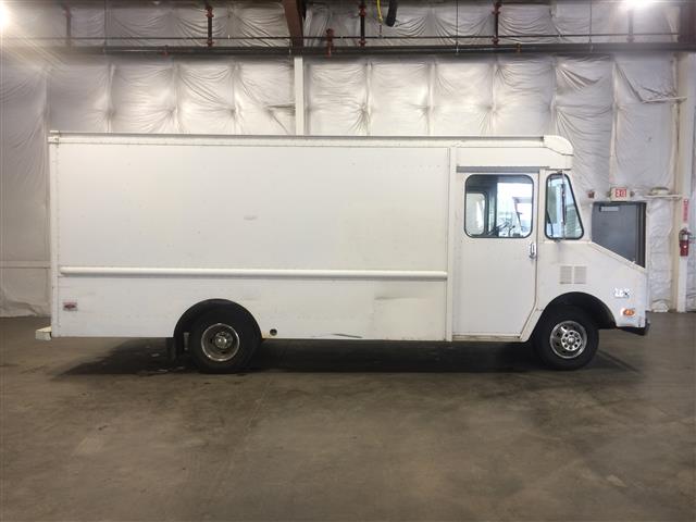 1989 Chevrolet P30 Box Truck RWD