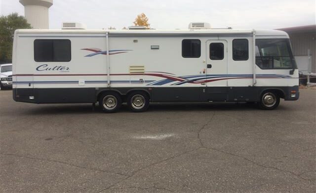 1998 Airstream Cutter
