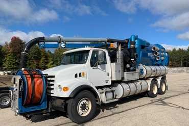 2007 Sterling LT 7500 Vactor 2100 Tandem Axle