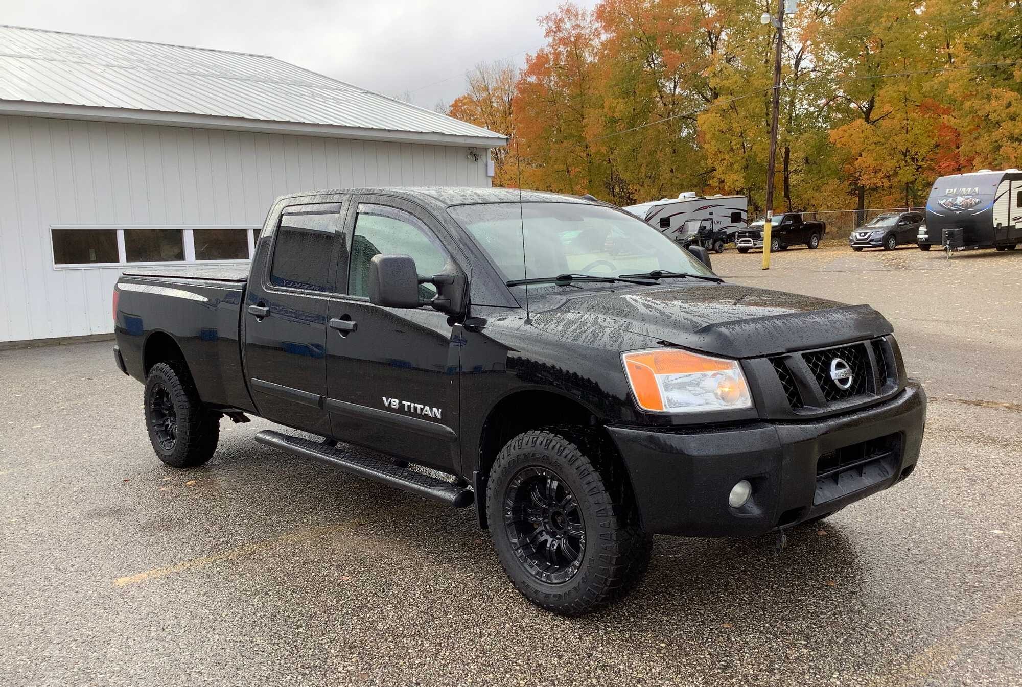 2015 NISSAN TITAN SV Crew Cab 4WD LWB 4-DR Pickup