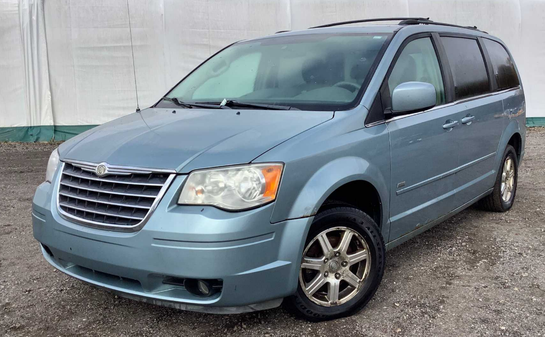2008 Chrysler Town & Country Touring FWD 4 Door Wagon