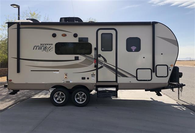 2019 Forest River Rockwood Mini Lite 2104S