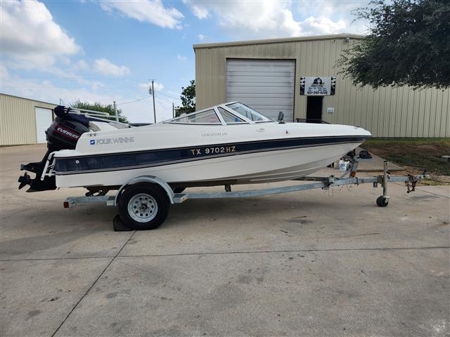 1997 Four Winns Horizon QX