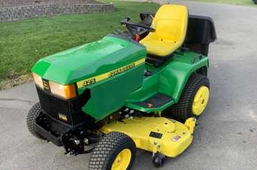John Deere 425 Riding Lawn Mower