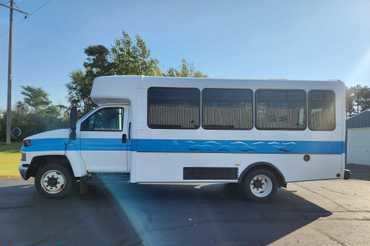 2008 Chevrolet C4500 Passenger Bus 1GBE4V19X8F401122