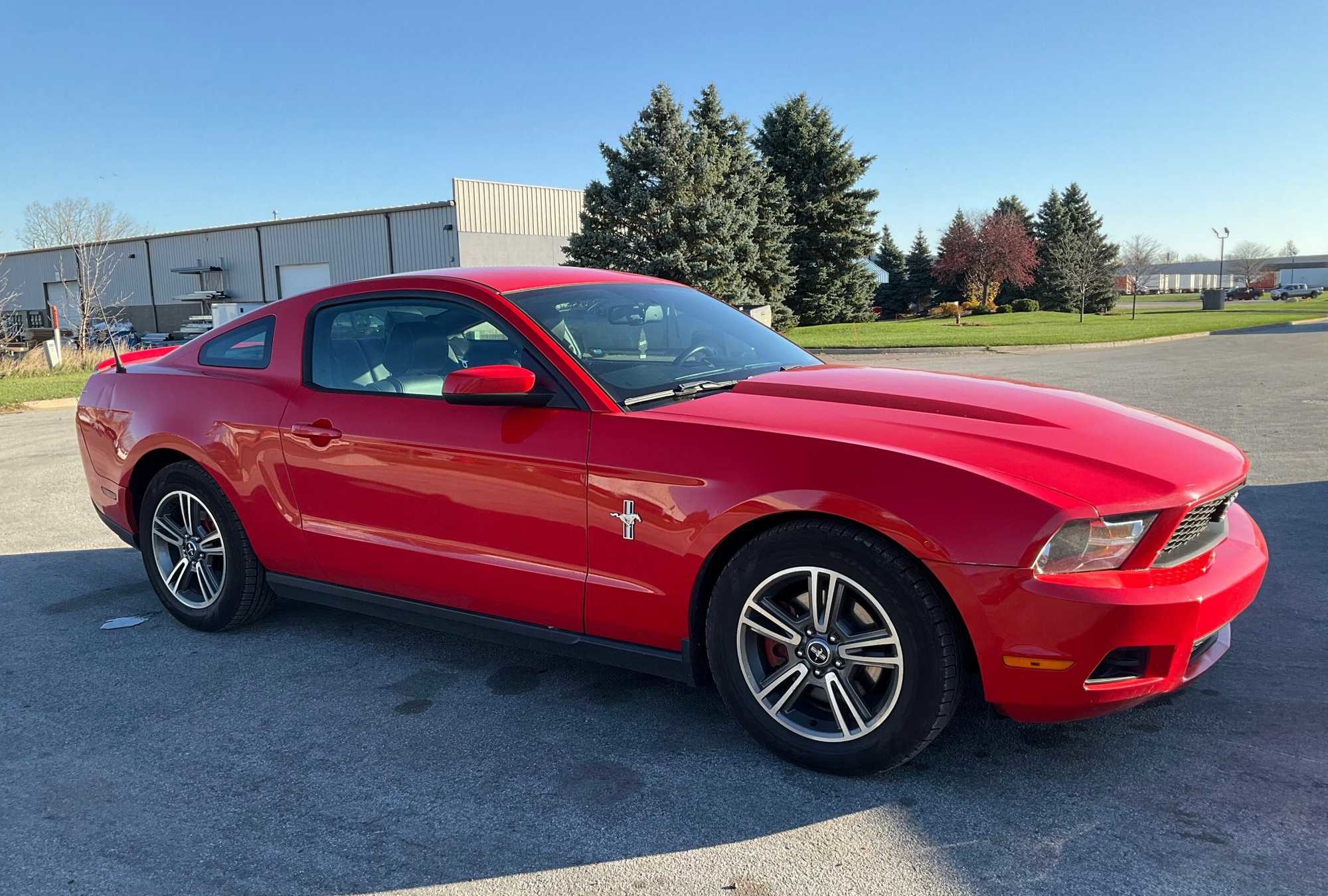 2012 Ford Mustang V6 Coupe 2-DR