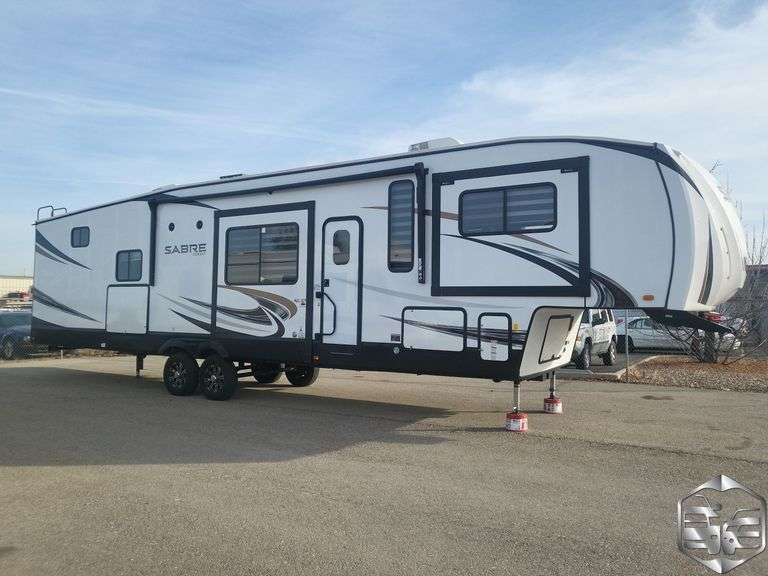 2021 FOREST RIVER SABRE Fifth Wheel