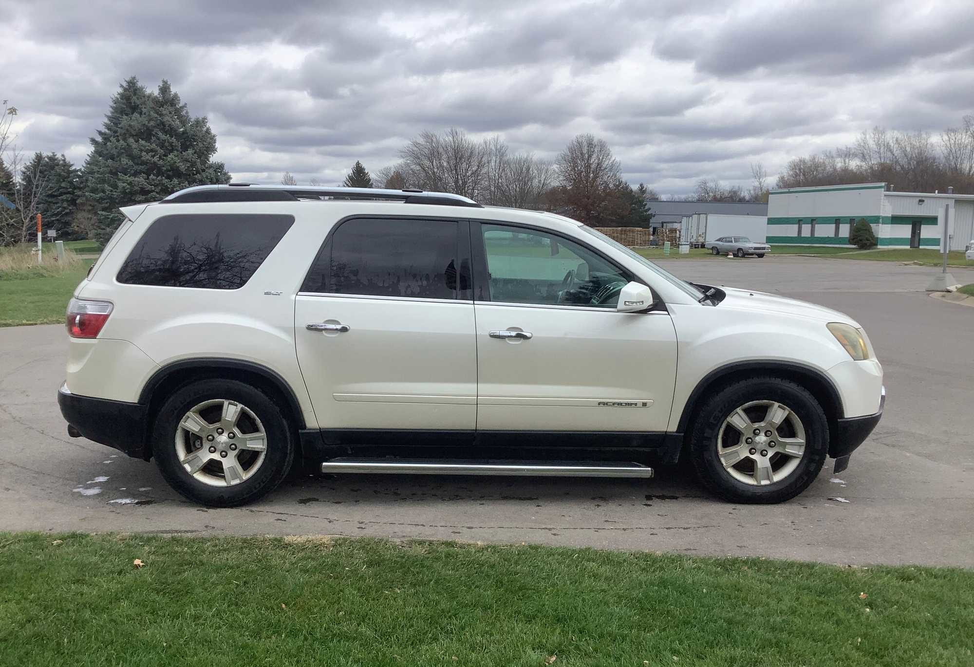 2008 GMC Acadia SLT-1 FWD 4 Door SUV
