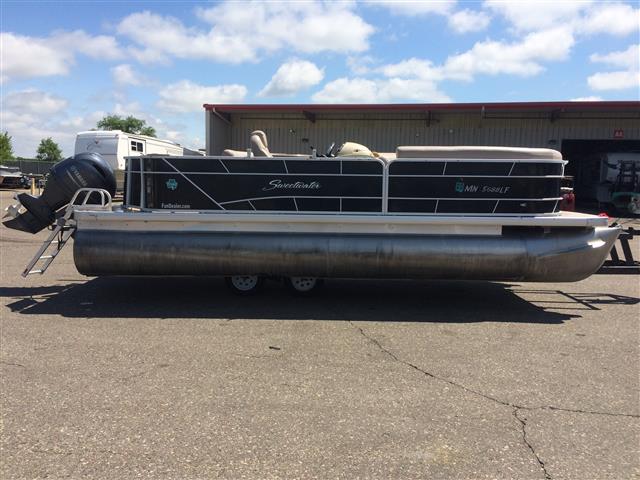 2015 Sweetwater 2286