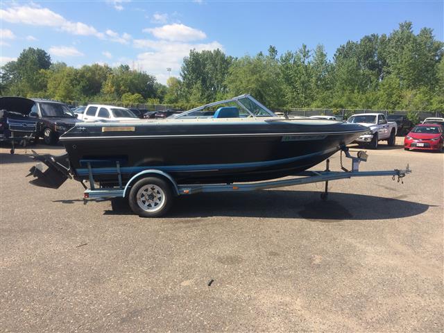 1988 Four Winns 160 Freedom