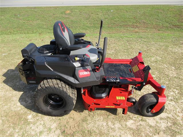 Toro Titan