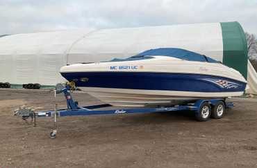 2005 Rinker Captiva/ BR Boat
