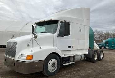 1998 Volvo Tractor Semi 4VG7DERH1WN748266