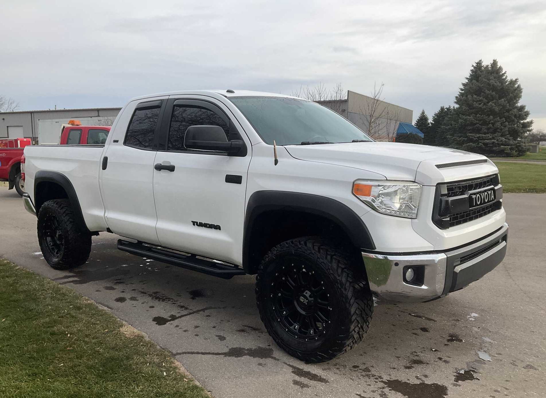2014 Toyota Tundra SR5 4WD Double Cab Pickup
