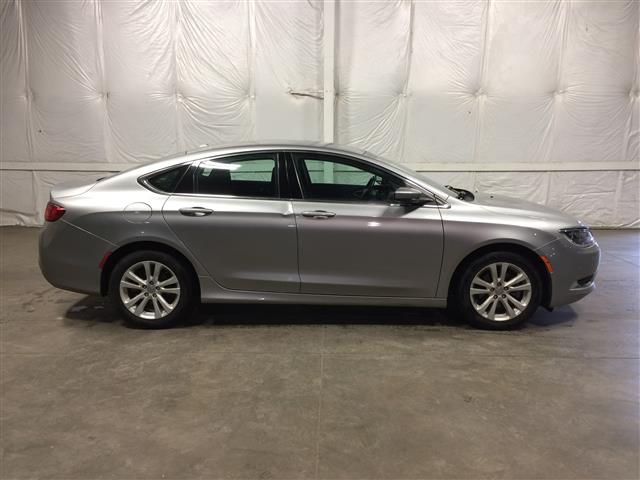 2016 Chrysler 200