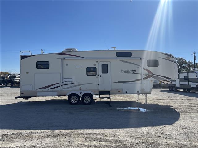 2011 Sabre (by Palomino) 32 BHOK-6