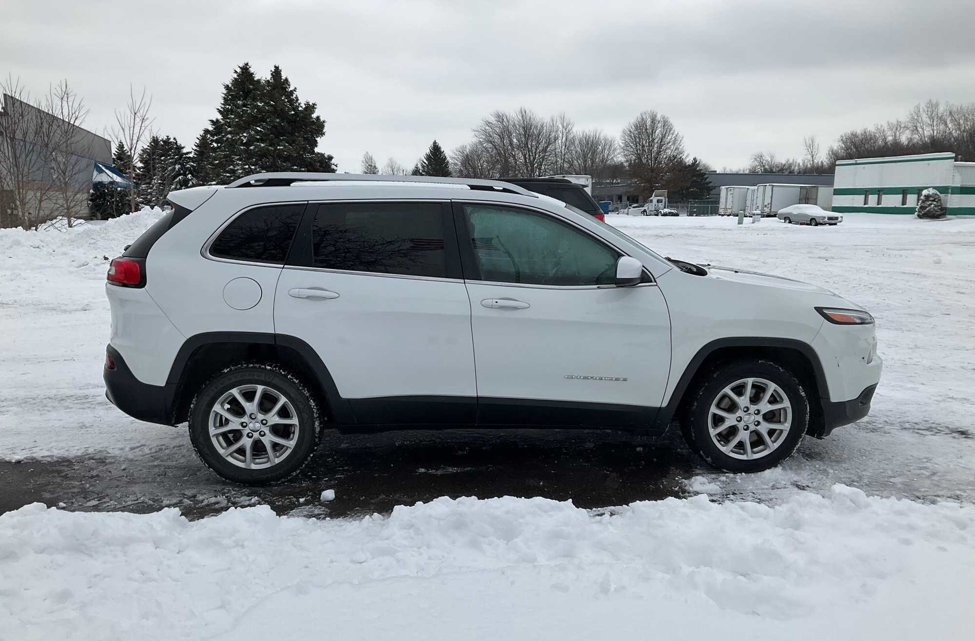 2015 Jeep Cherokee Latitude FWD 4 Door SUV