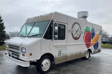 2001 Freightliner MT35 Food Truck 4UZAAMC3X1CH53838