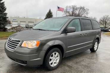 2010 Chrysler Town & Country Touring Plus