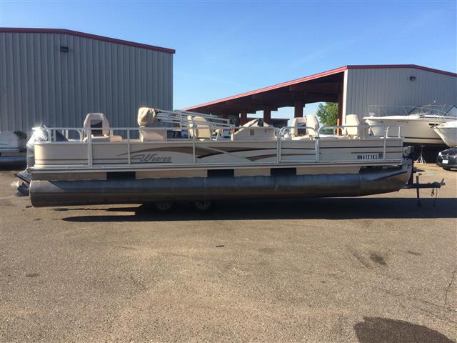 2010 Fisherman Deluxe 240