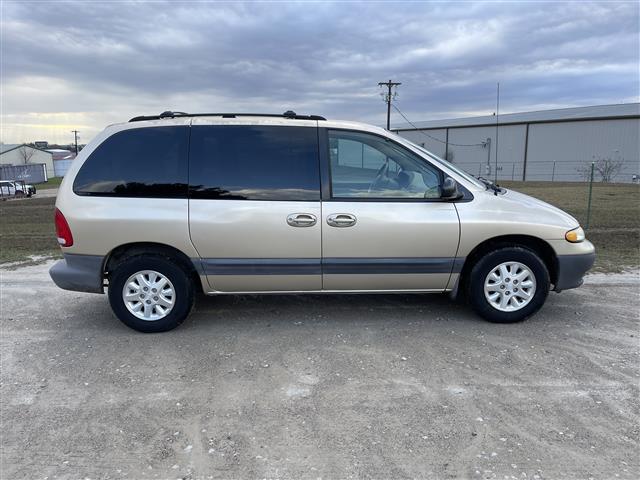 2000 Chrysler Voyager FWD