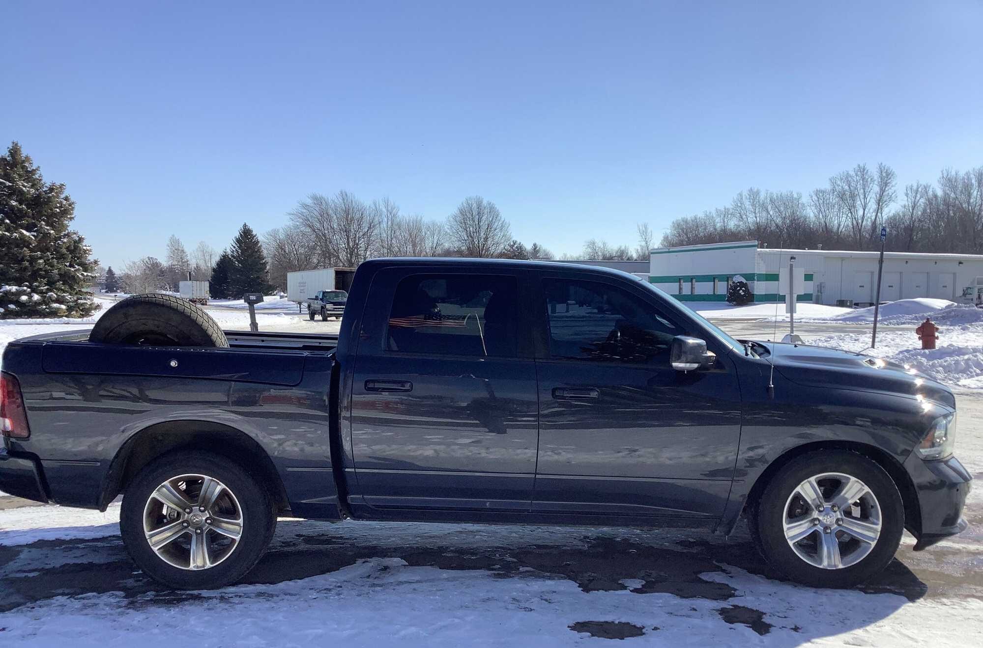 2017 RAM 1500 Sport Crew Cab SWB 4WD pickup