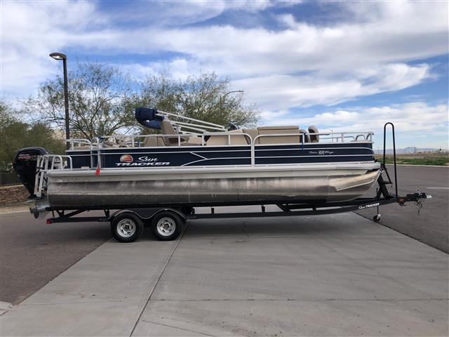2019 Sun Tracker Fishin Barge 22 DLX