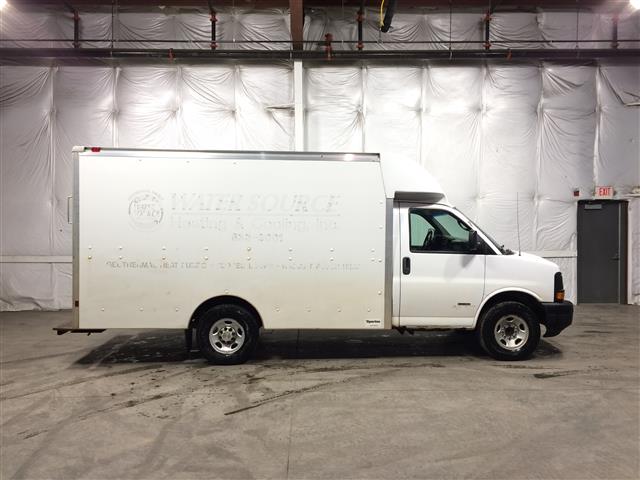 2008 Chevrolet Express 3500 Box Truck