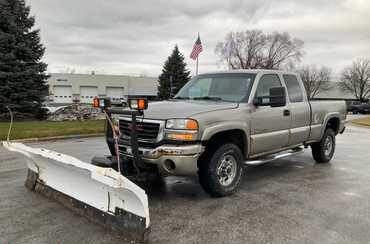 2003 GMC Sierra 2500HD SLE 4WD Extended Cab Plow Truck