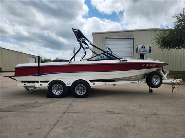 1992 Mastercraft Pro Star 205
