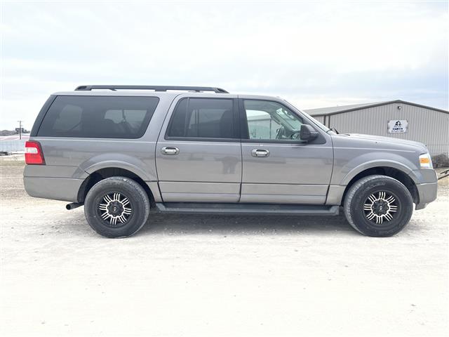 2013 Ford Expedition XLT 4WD