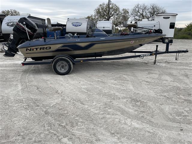 1999 Nitro 700LX