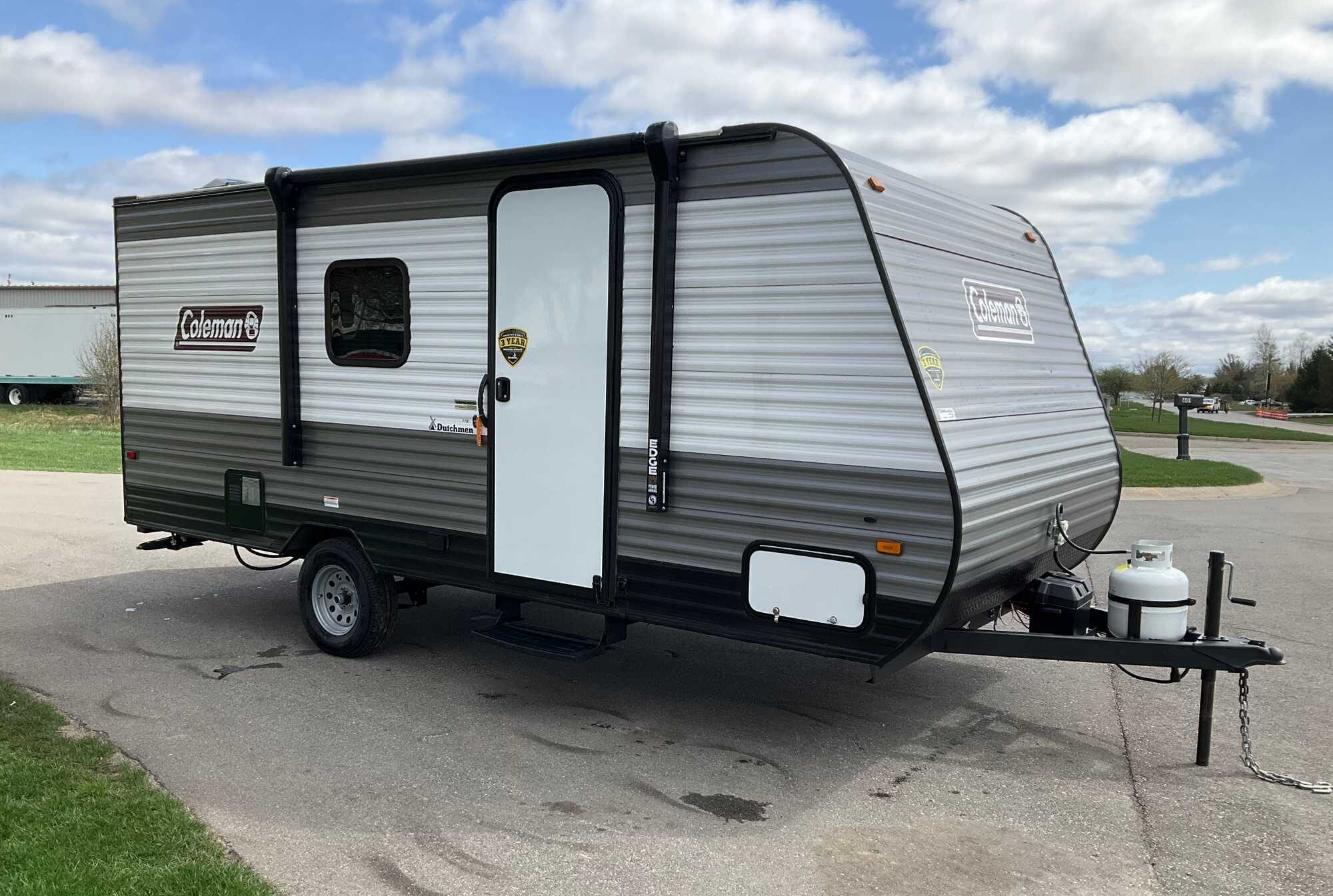 2022 Coleman Lantern LT 17B Trailer Repo Finder