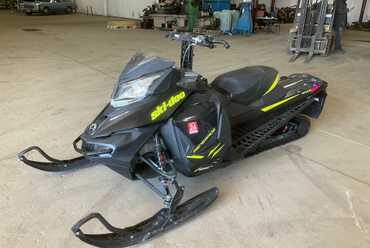 2014 Ski Doo Renegade X 800R Snowmobile