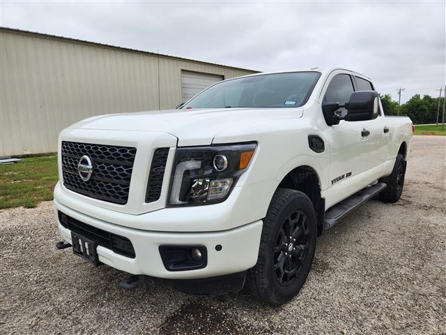 2018 Nissan Titan XD Midnight SV 4WD